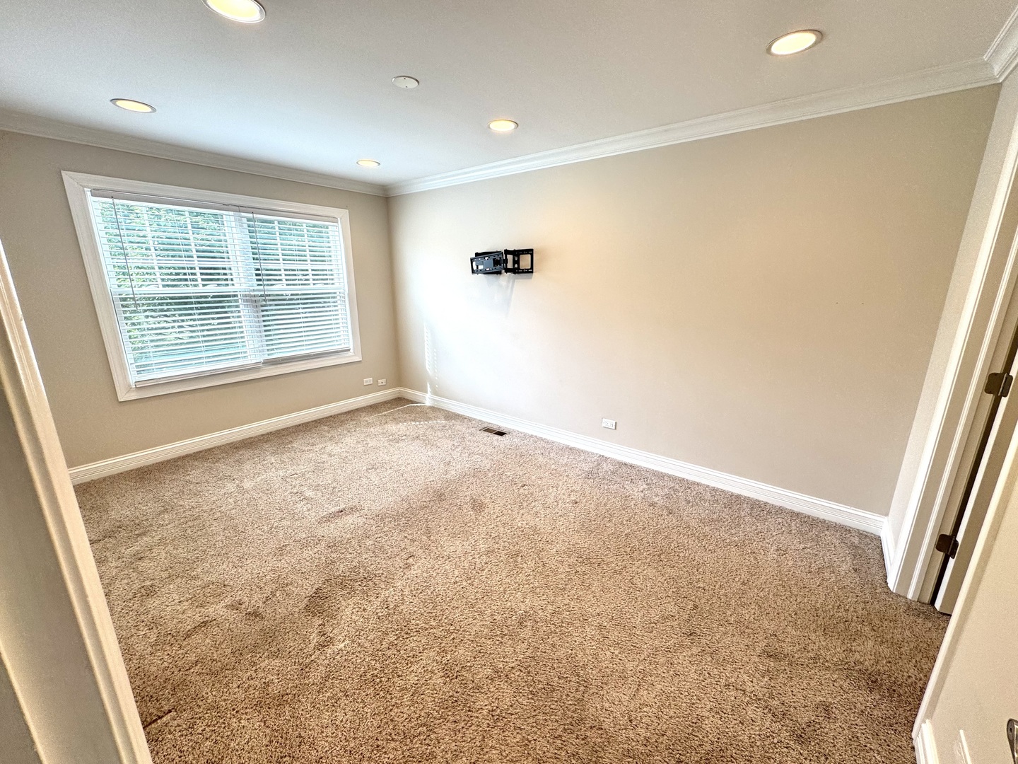 344 Mallard Court, Vernon Hills, IL 60061