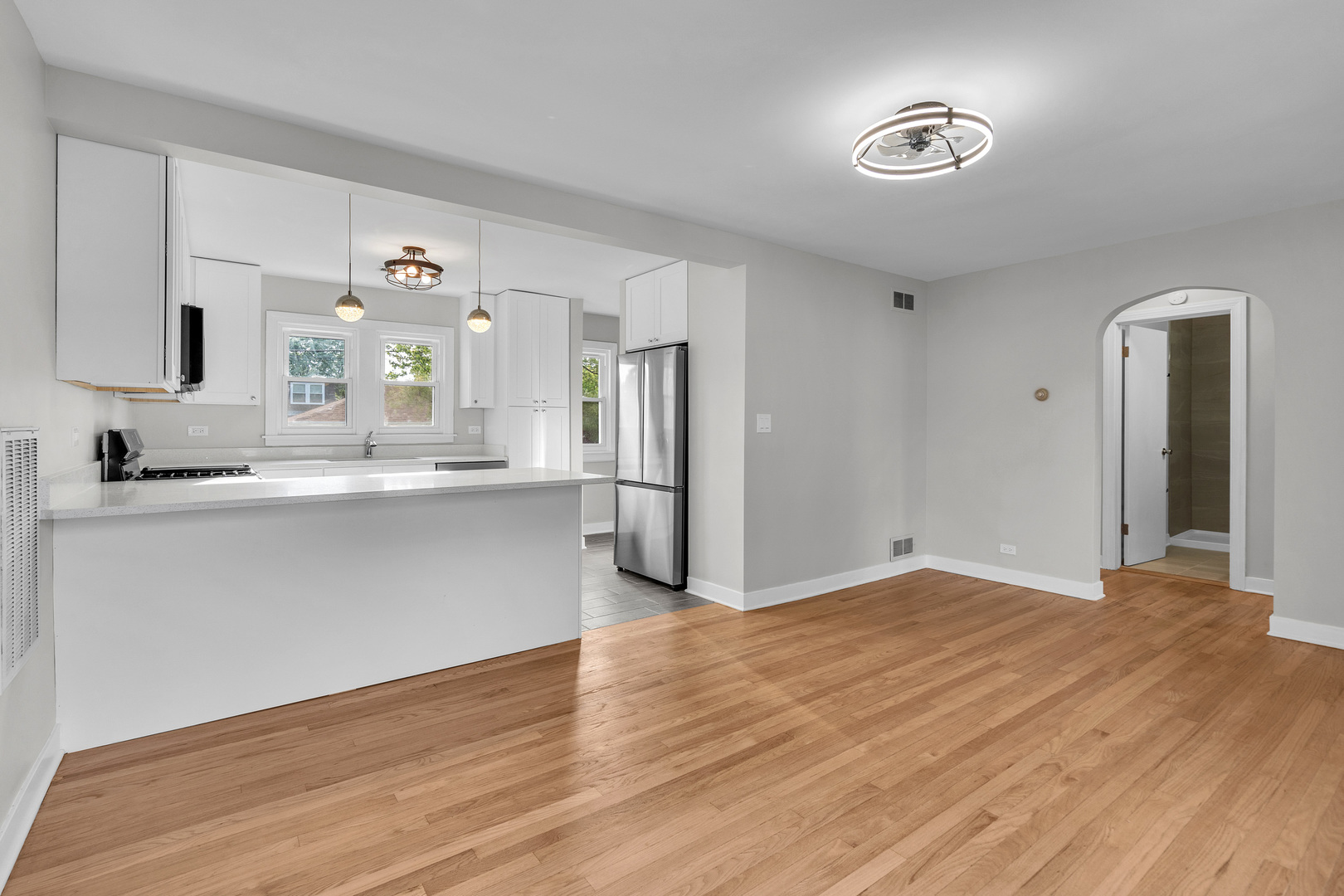 3304 N Ozanam Avenue, Chicago, IL 60634