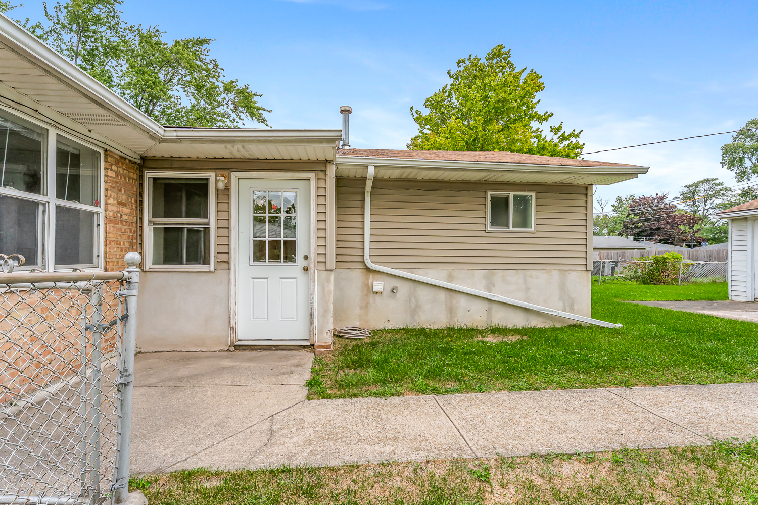 17257 PARK Avenue, Lansing, IL 60438