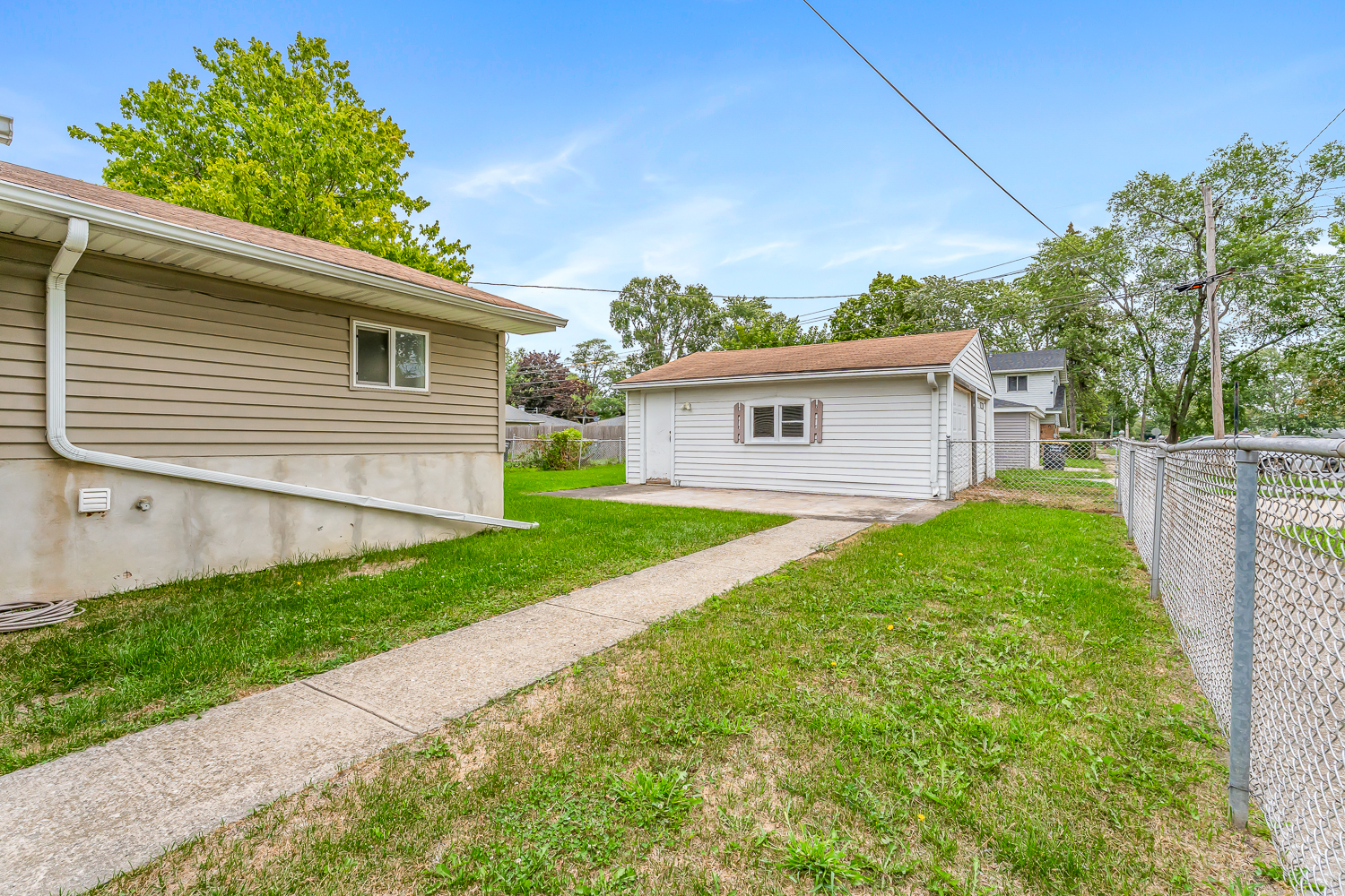 17257 PARK Avenue, Lansing, IL 60438