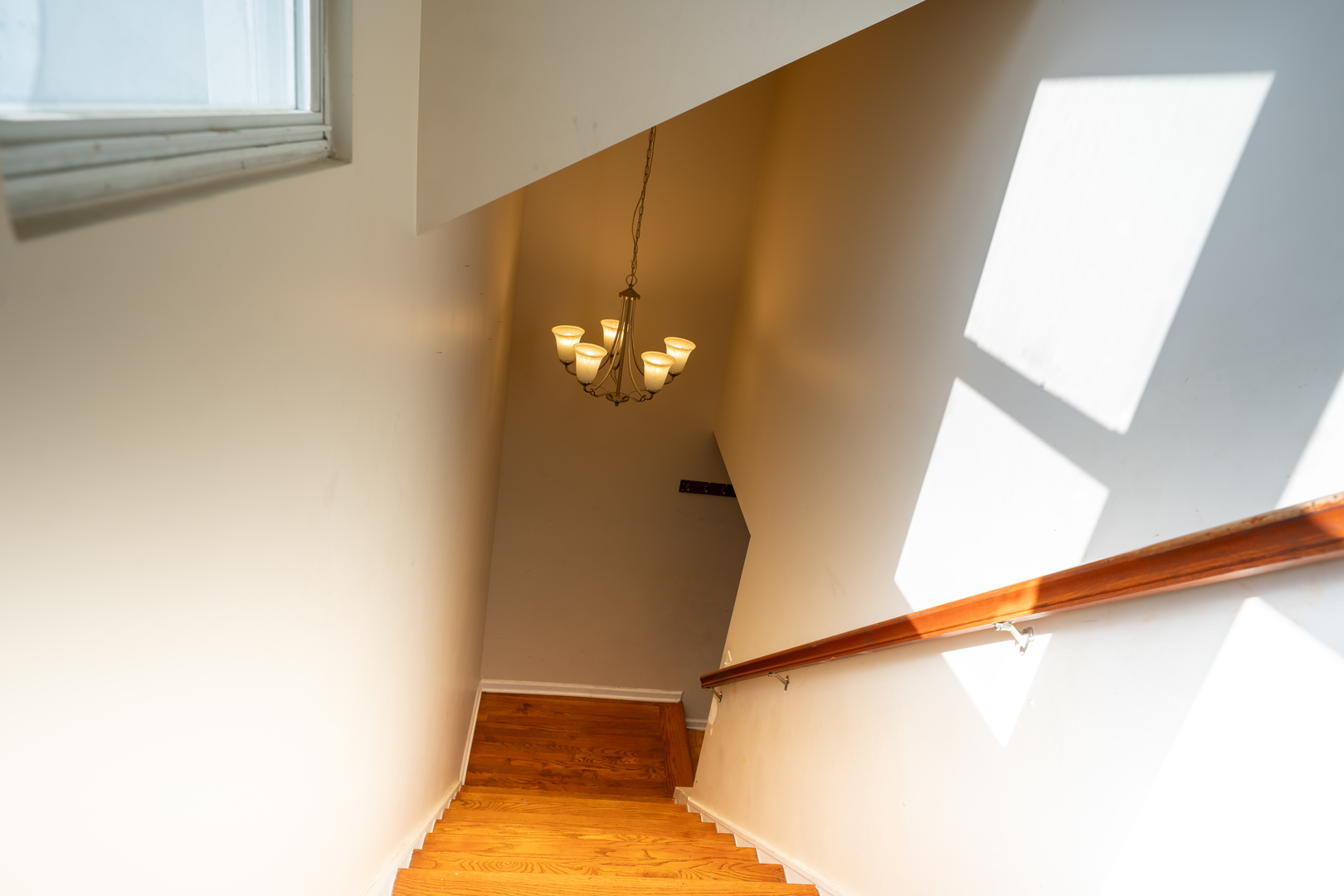 2711 W 98TH Place, Evergreen Park, IL 60805