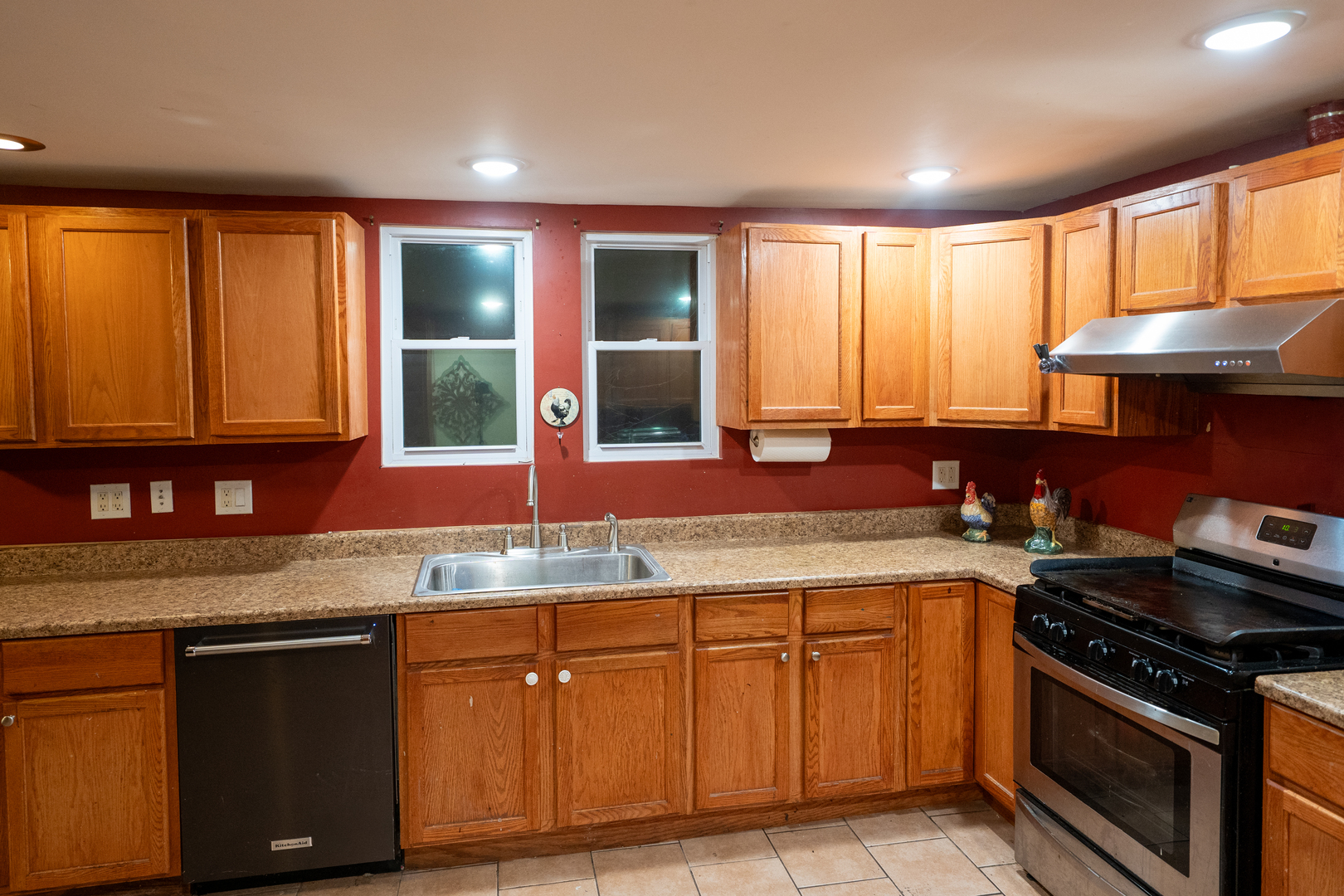 2711 W 98TH Place, Evergreen Park, IL 60805