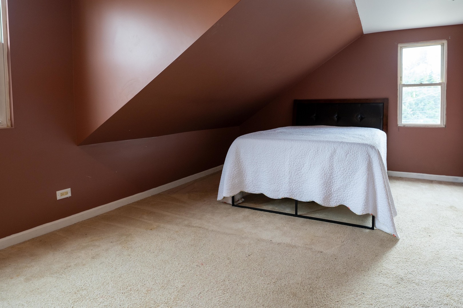 2711 W 98TH Place, Evergreen Park, IL 60805