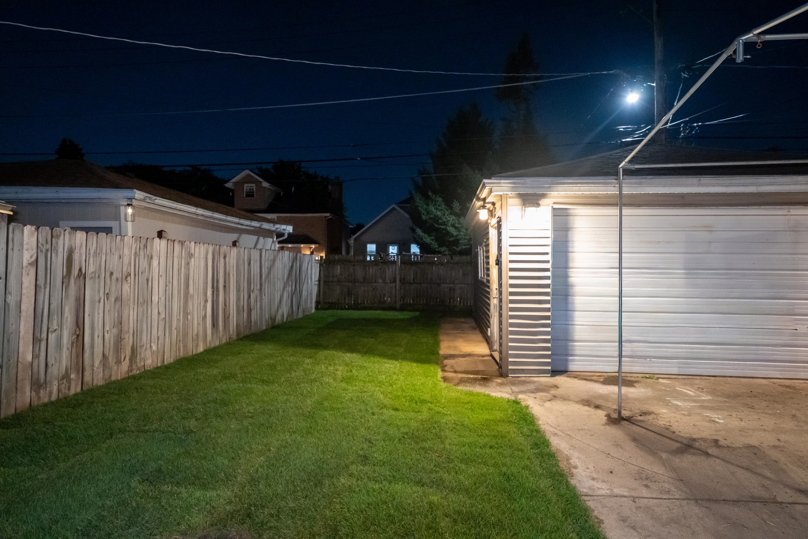 2711 W 98TH Place, Evergreen Park, IL 60805