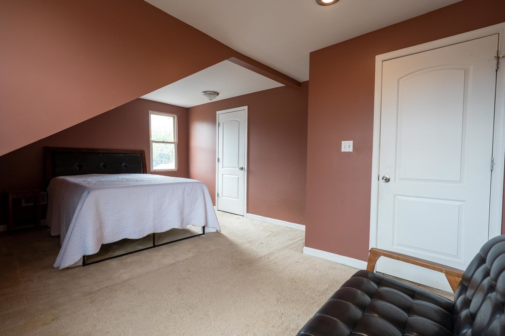 2711 W 98TH Place, Evergreen Park, IL 60805