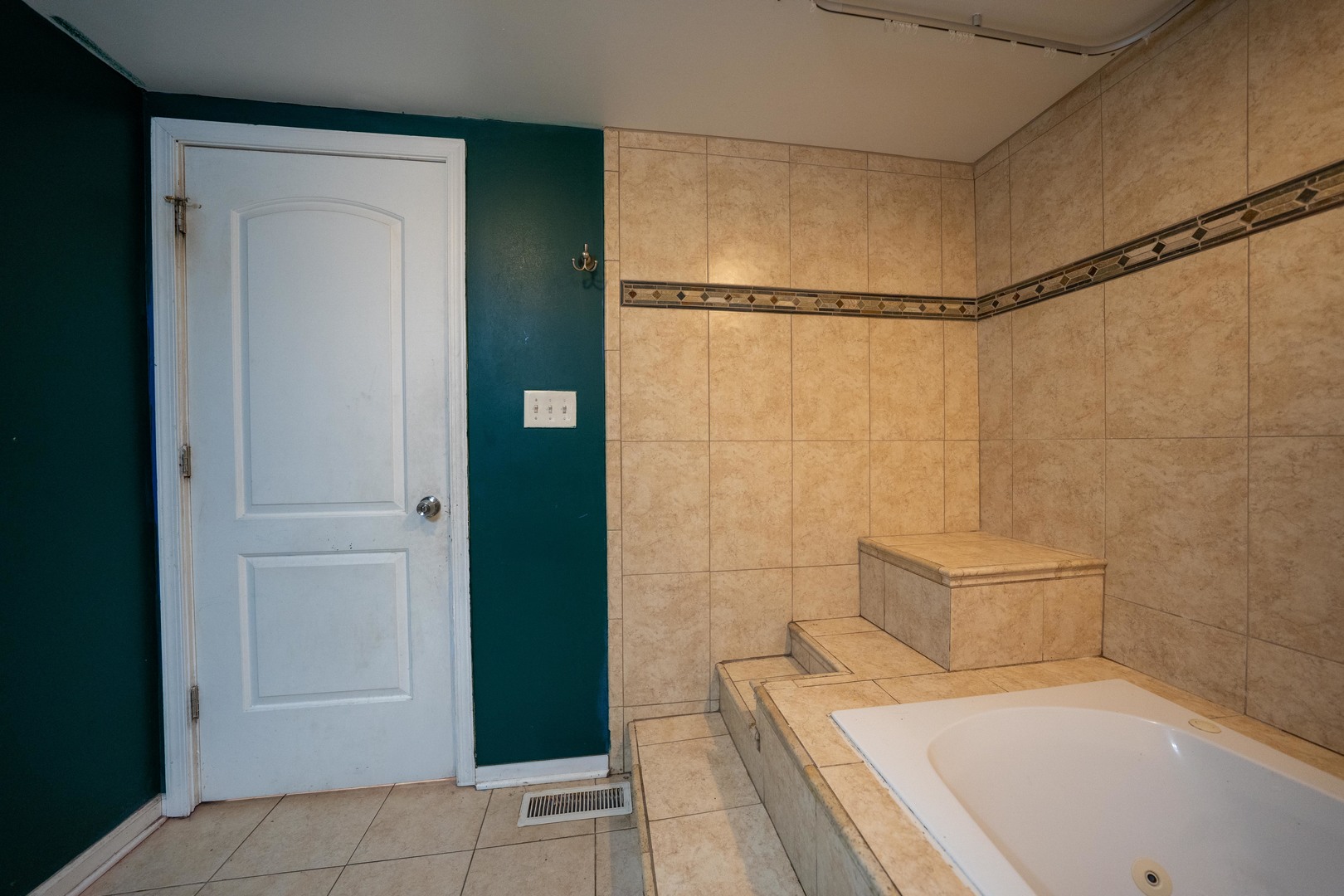 2711 W 98TH Place, Evergreen Park, IL 60805