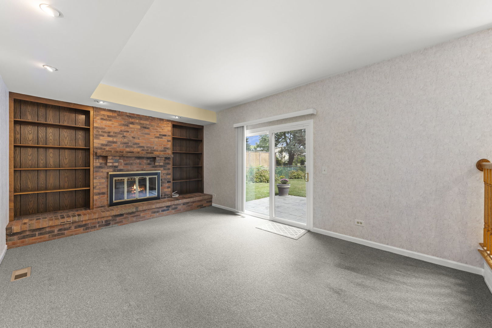 4525 Waubansie Lane, Lisle, IL 60532