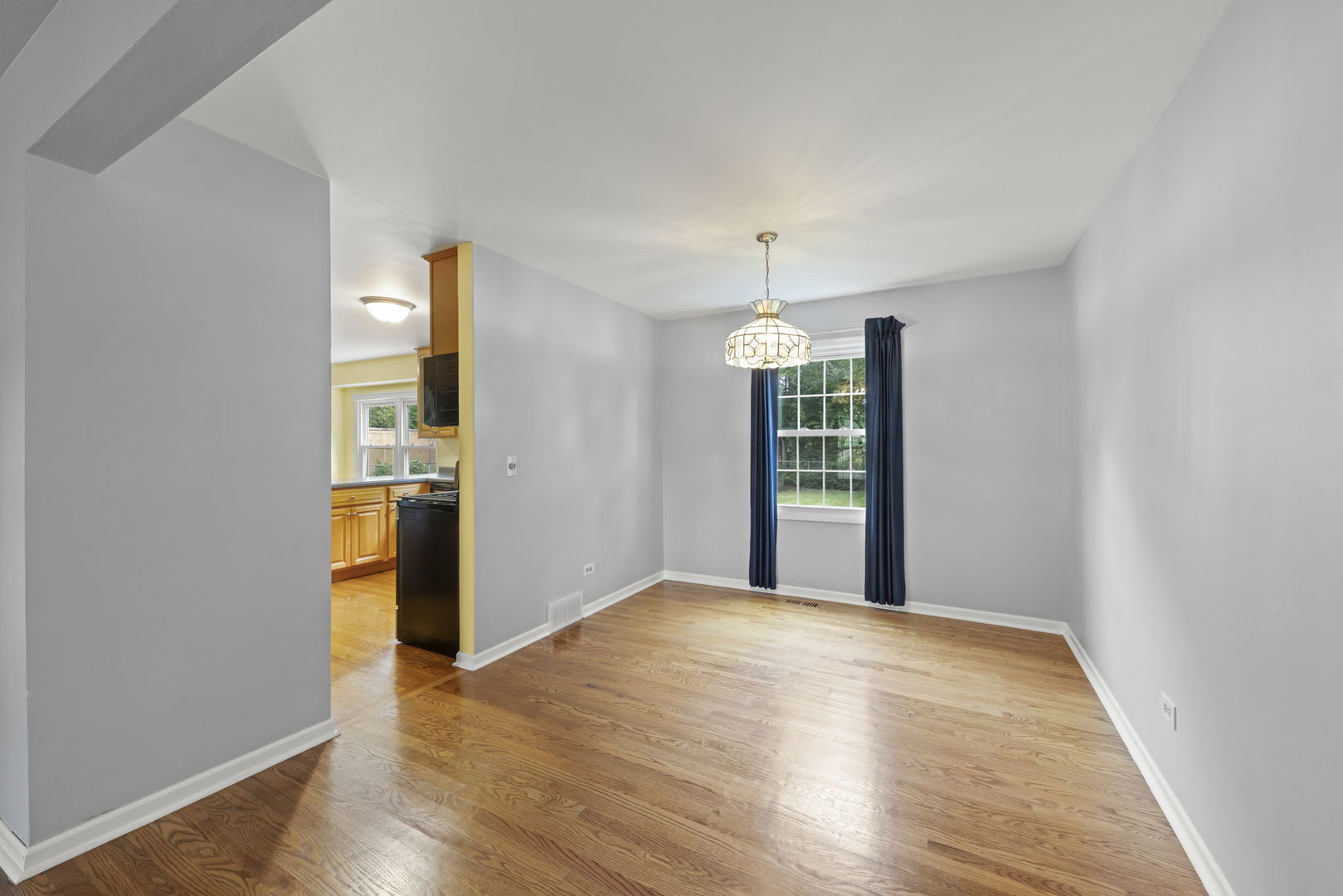 4525 Waubansie Lane, Lisle, IL 60532