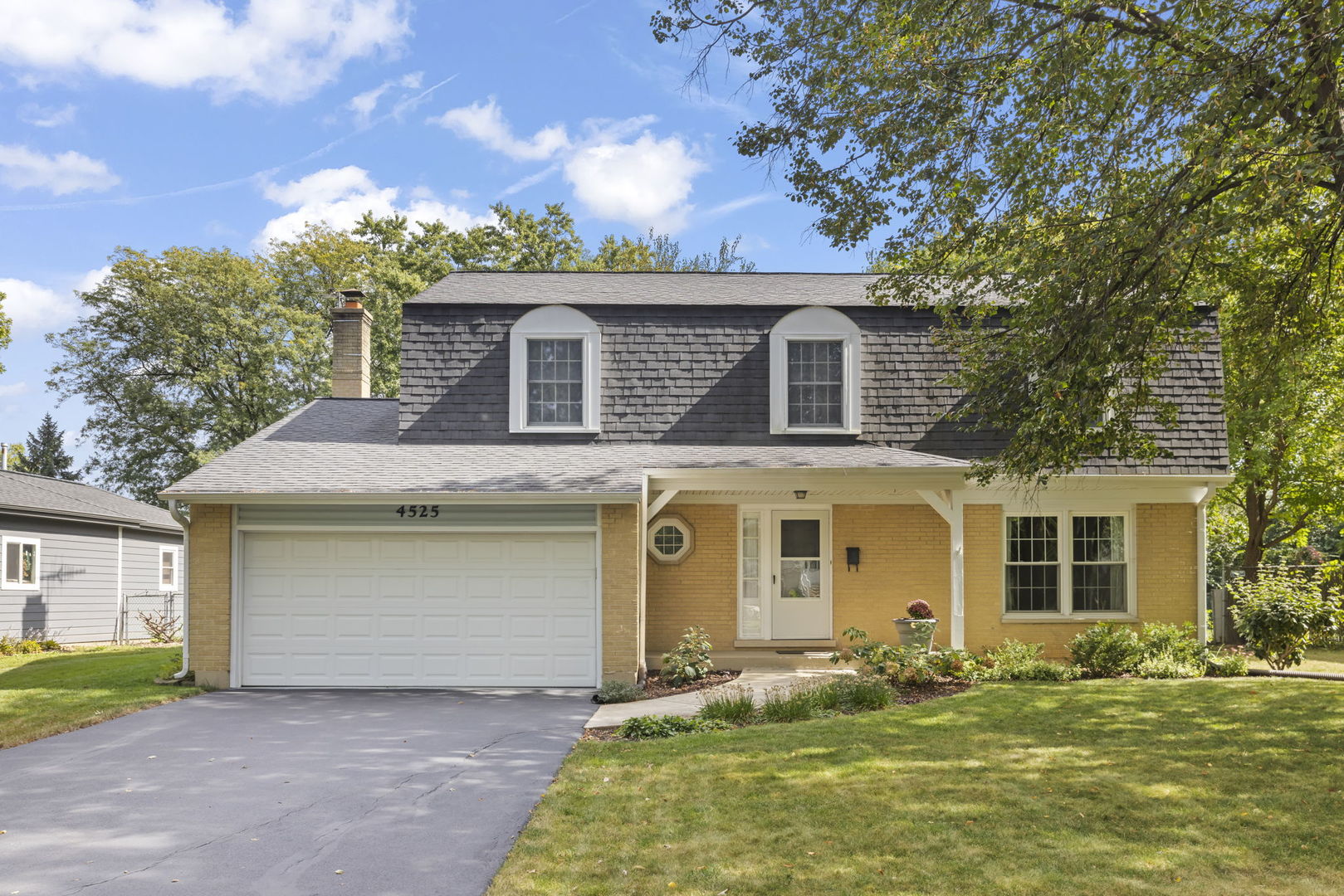4525 Waubansie Lane, Lisle, IL 60532