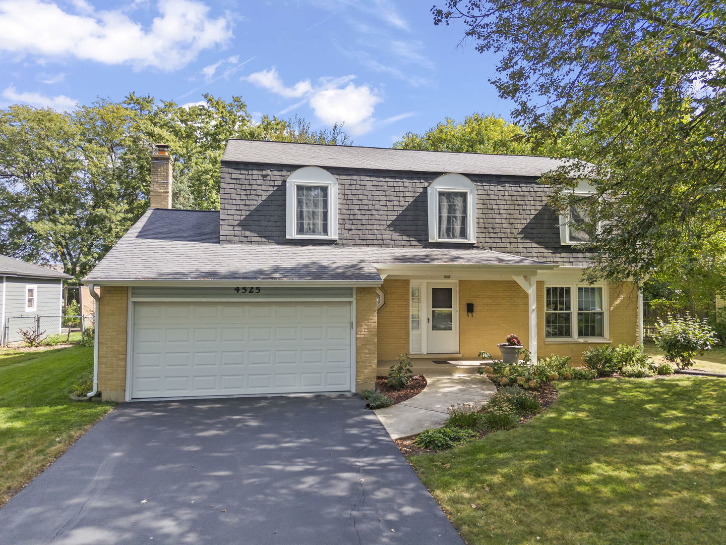 4525 Waubansie Lane, Lisle, IL 60532