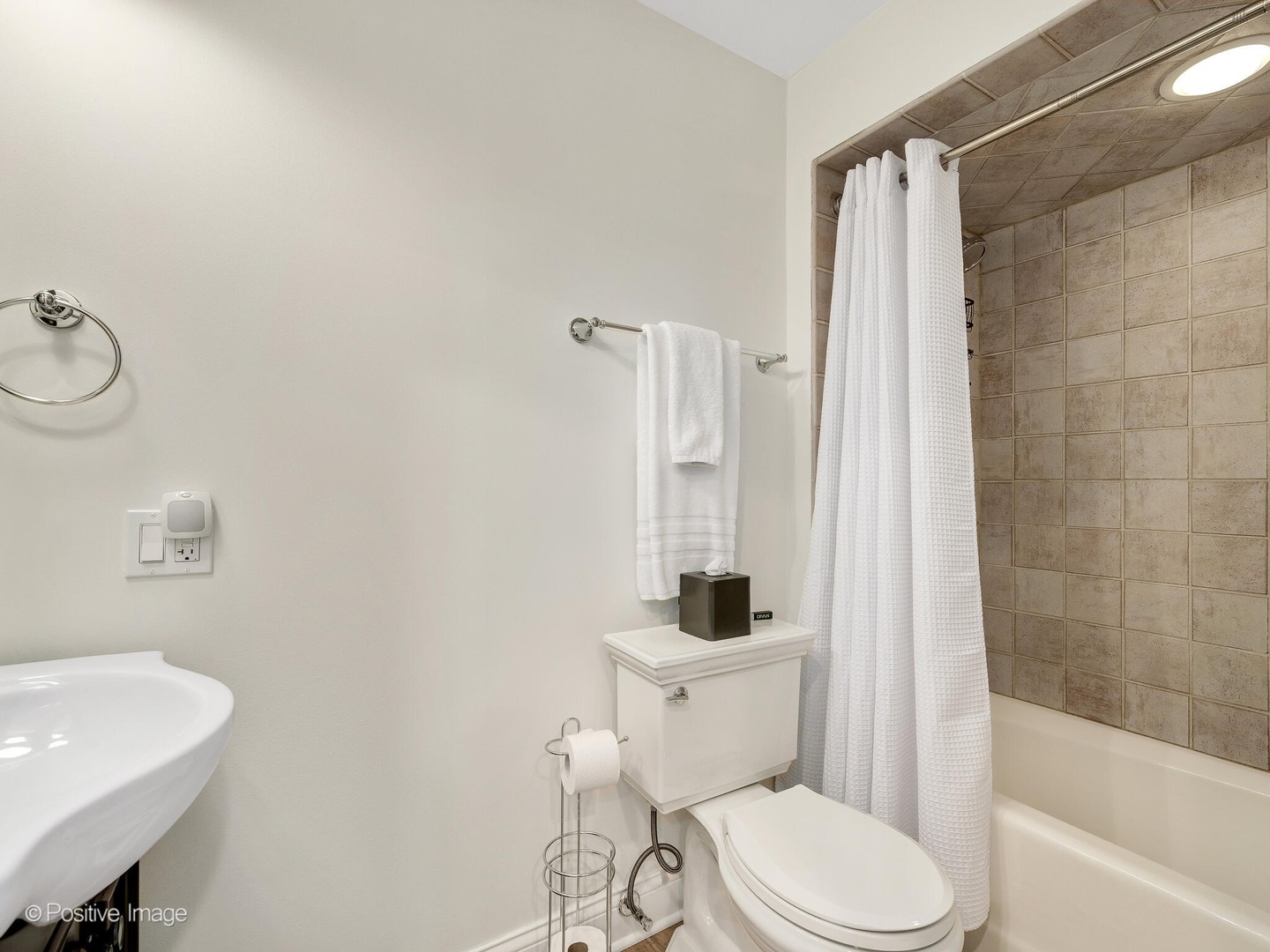 1401 Burr Oak Road #309B, Hinsdale, IL 60521