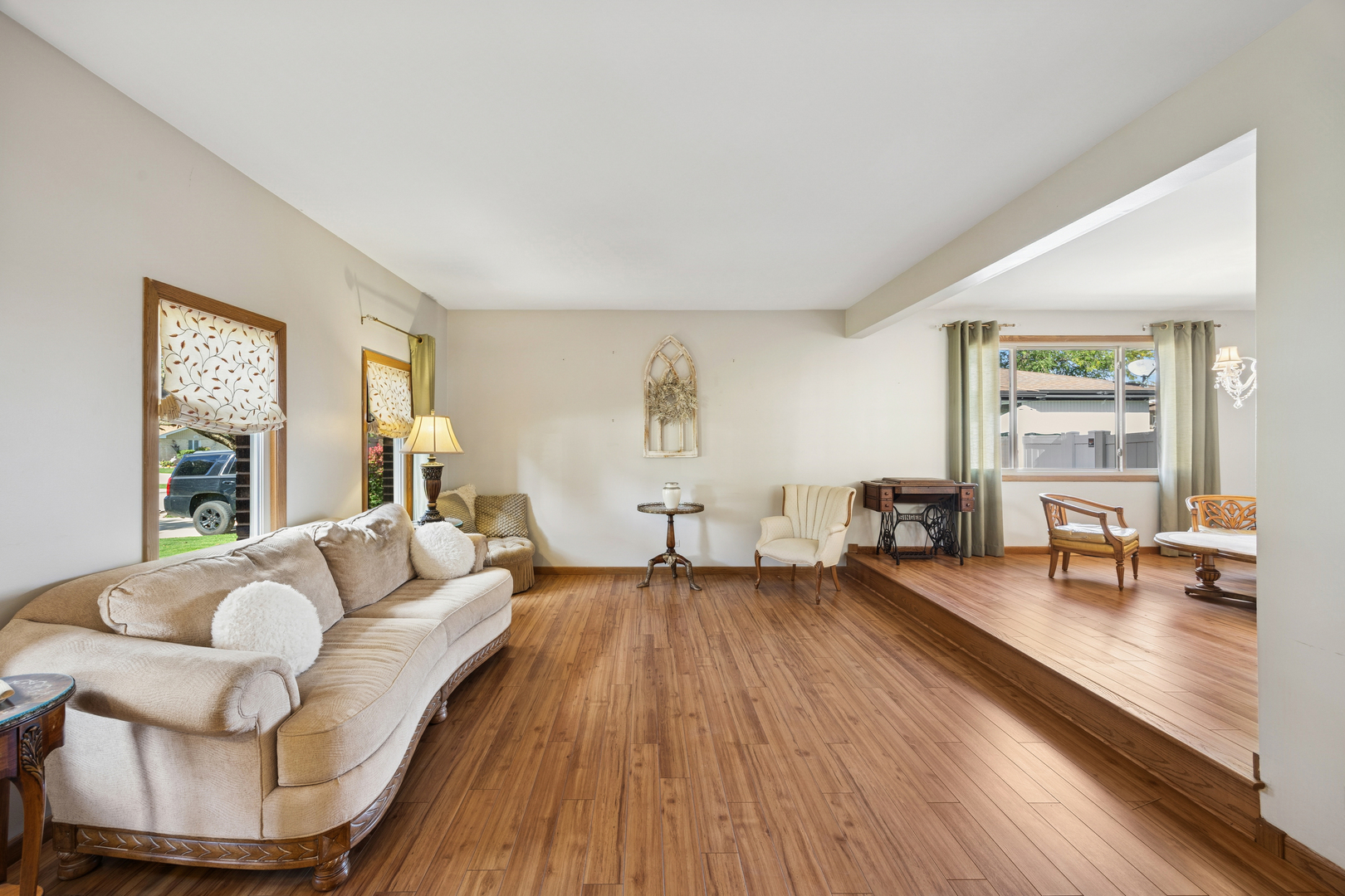 15649 Sierra Drive, Oak Forest, IL 60452