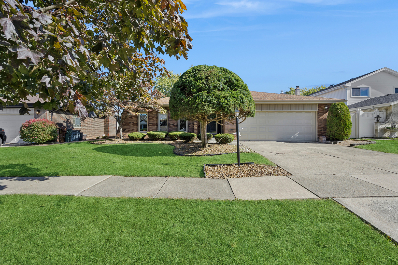 15649 Sierra Drive, Oak Forest, IL 60452