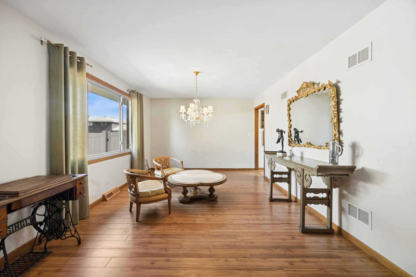 15649 Sierra Drive, Oak Forest, IL 60452