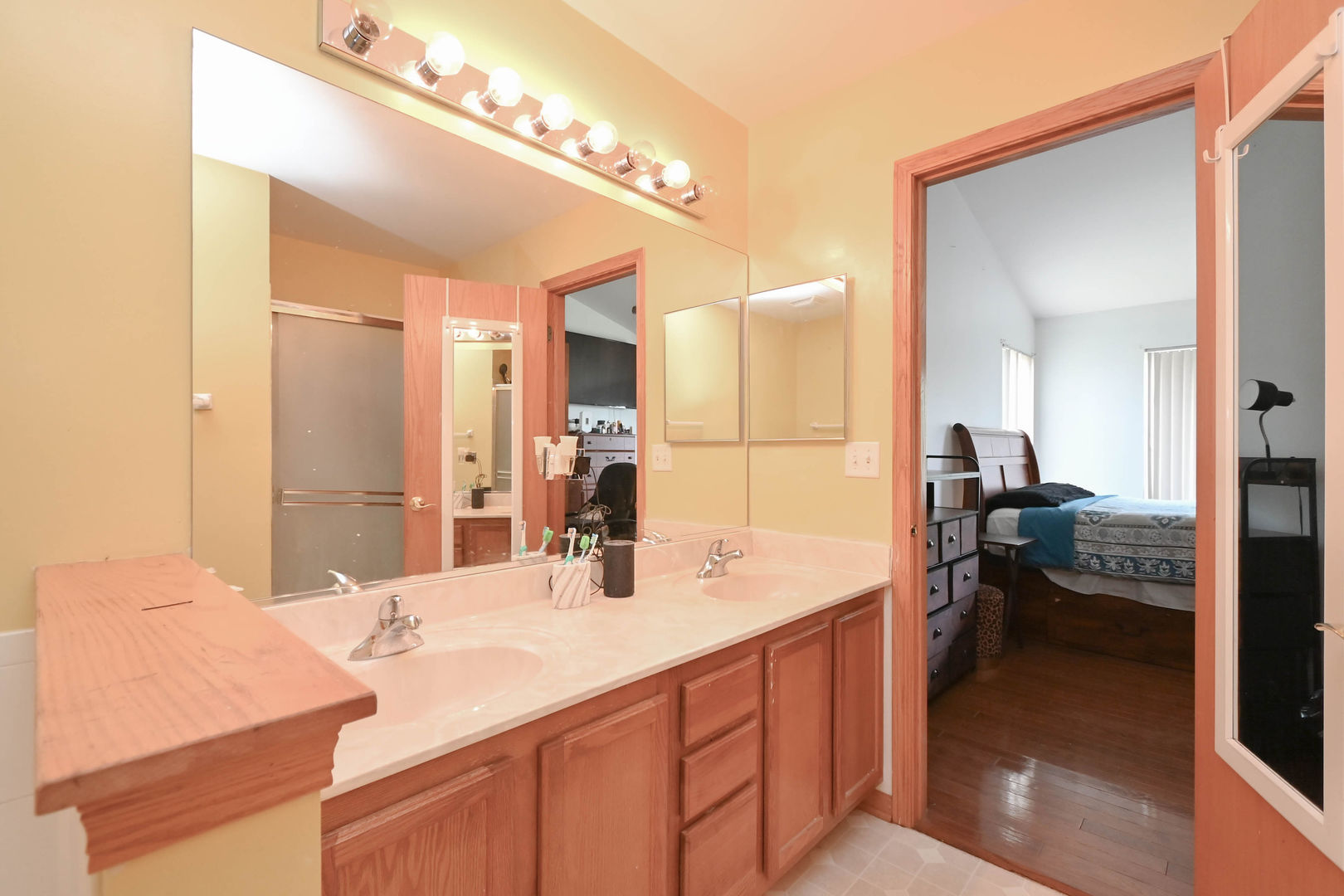 39631 N Warren Lane, Beach Park, IL 60083