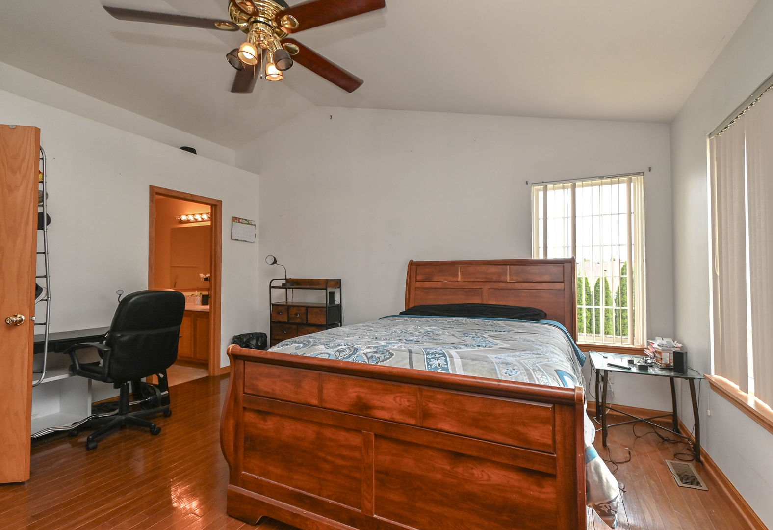 39631 N Warren Lane, Beach Park, IL 60083