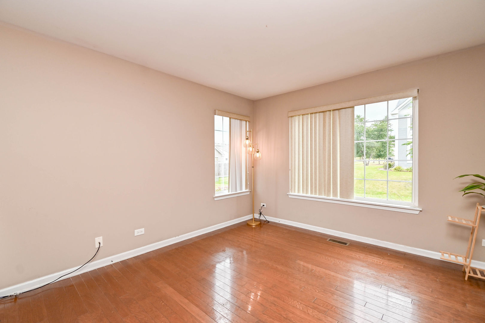 39631 N Warren Lane, Beach Park, IL 60083