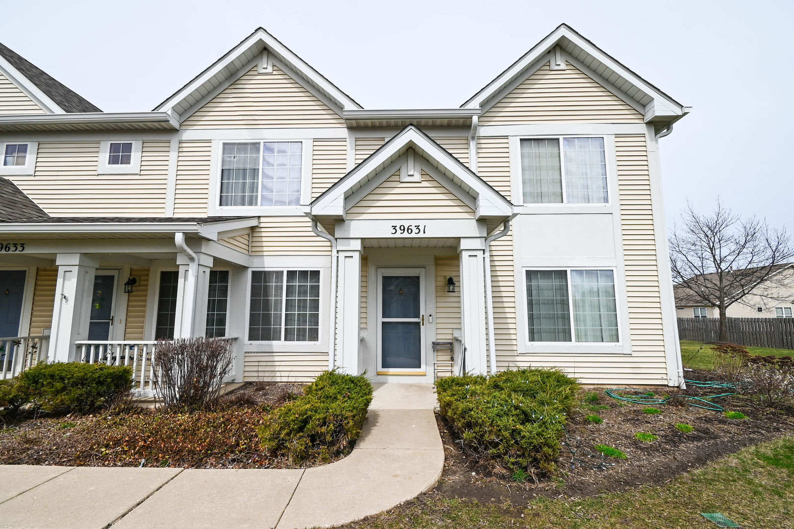 39631 N Warren Lane, Beach Park, IL 60083
