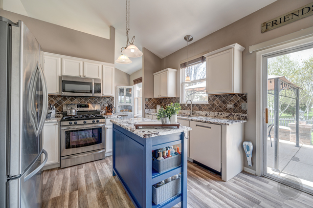 11426 S Belmont Drive, Plainfield, IL 60585