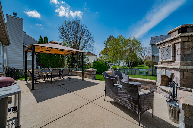 11426 S Belmont Drive, Plainfield, IL 60585