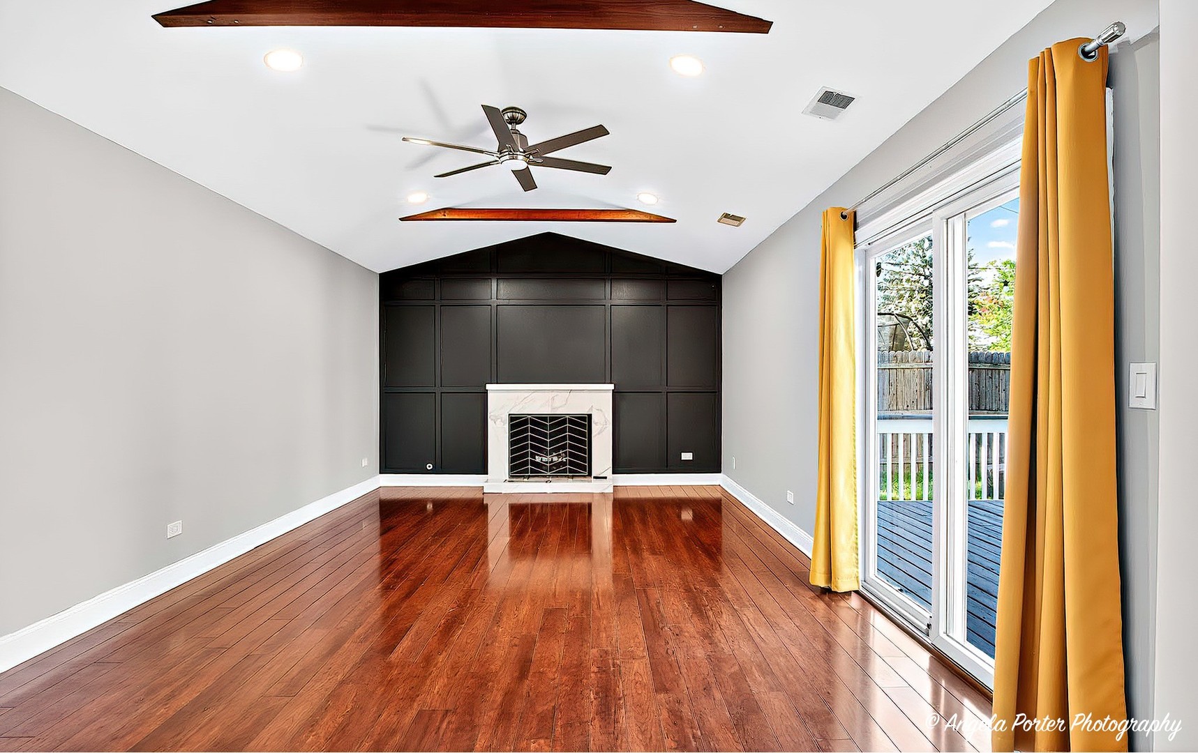 1161 Hampton Lane, Mundelein, IL 60060