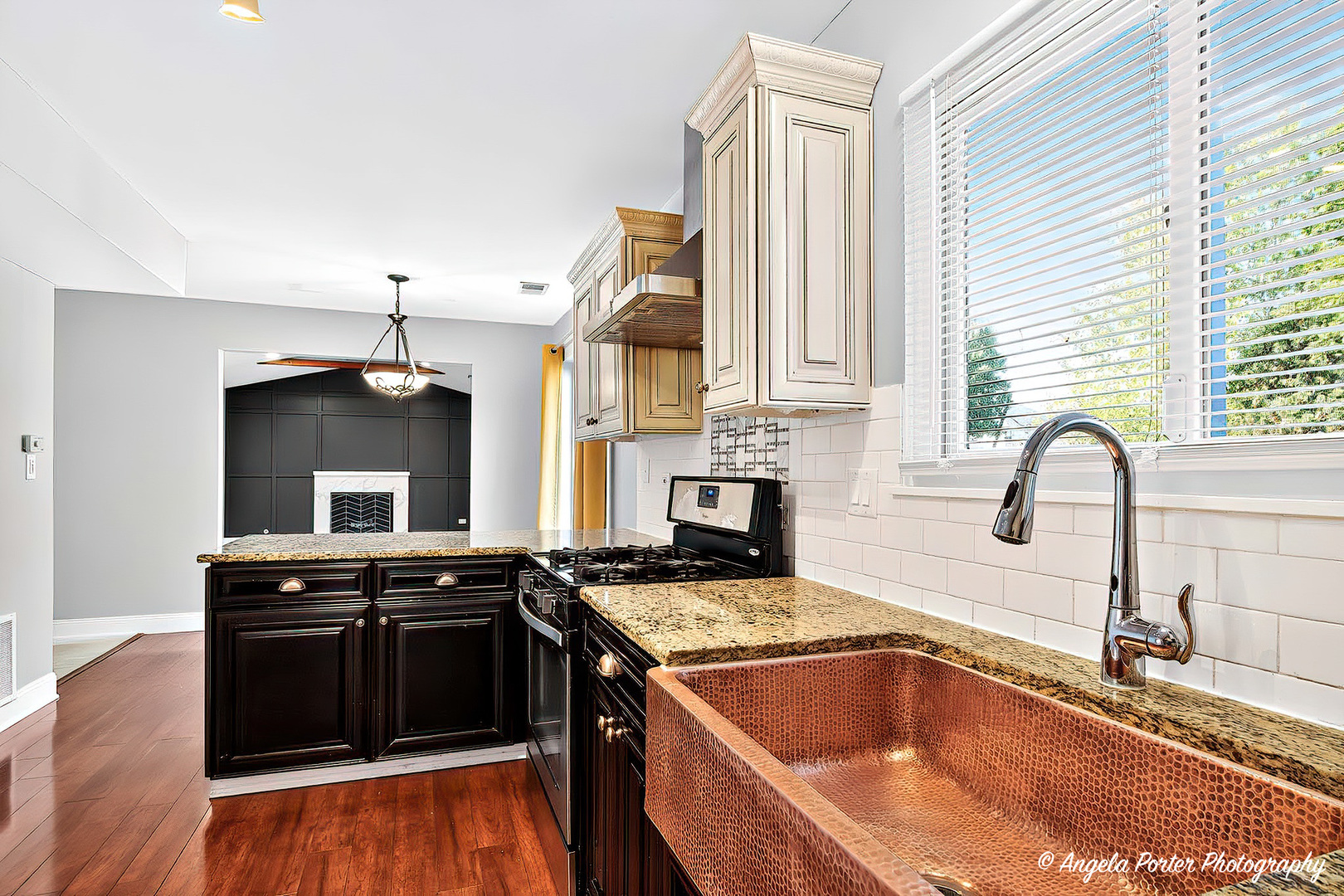 1161 Hampton Lane, Mundelein, IL 60060