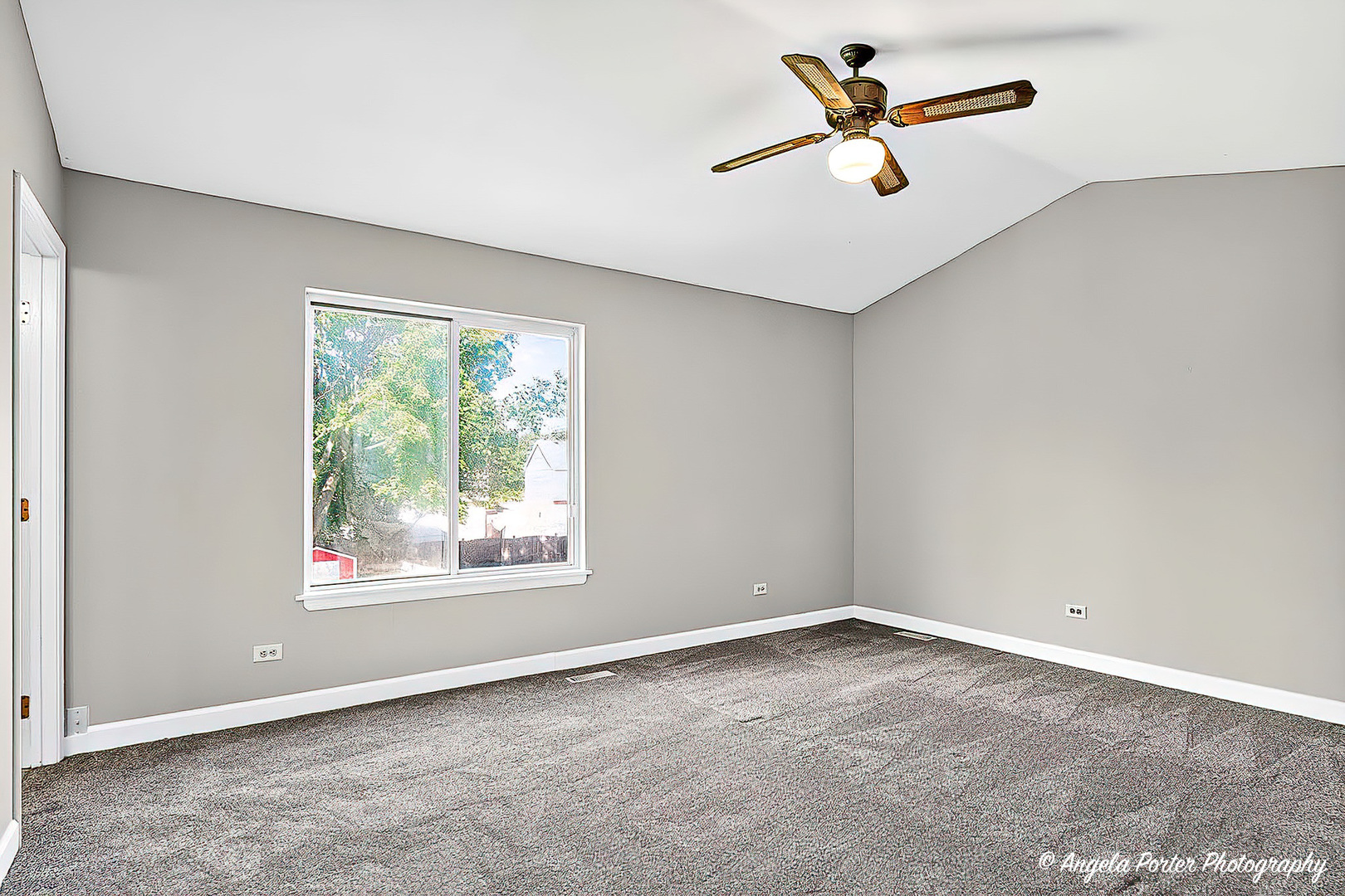 1161 Hampton Lane, Mundelein, IL 60060