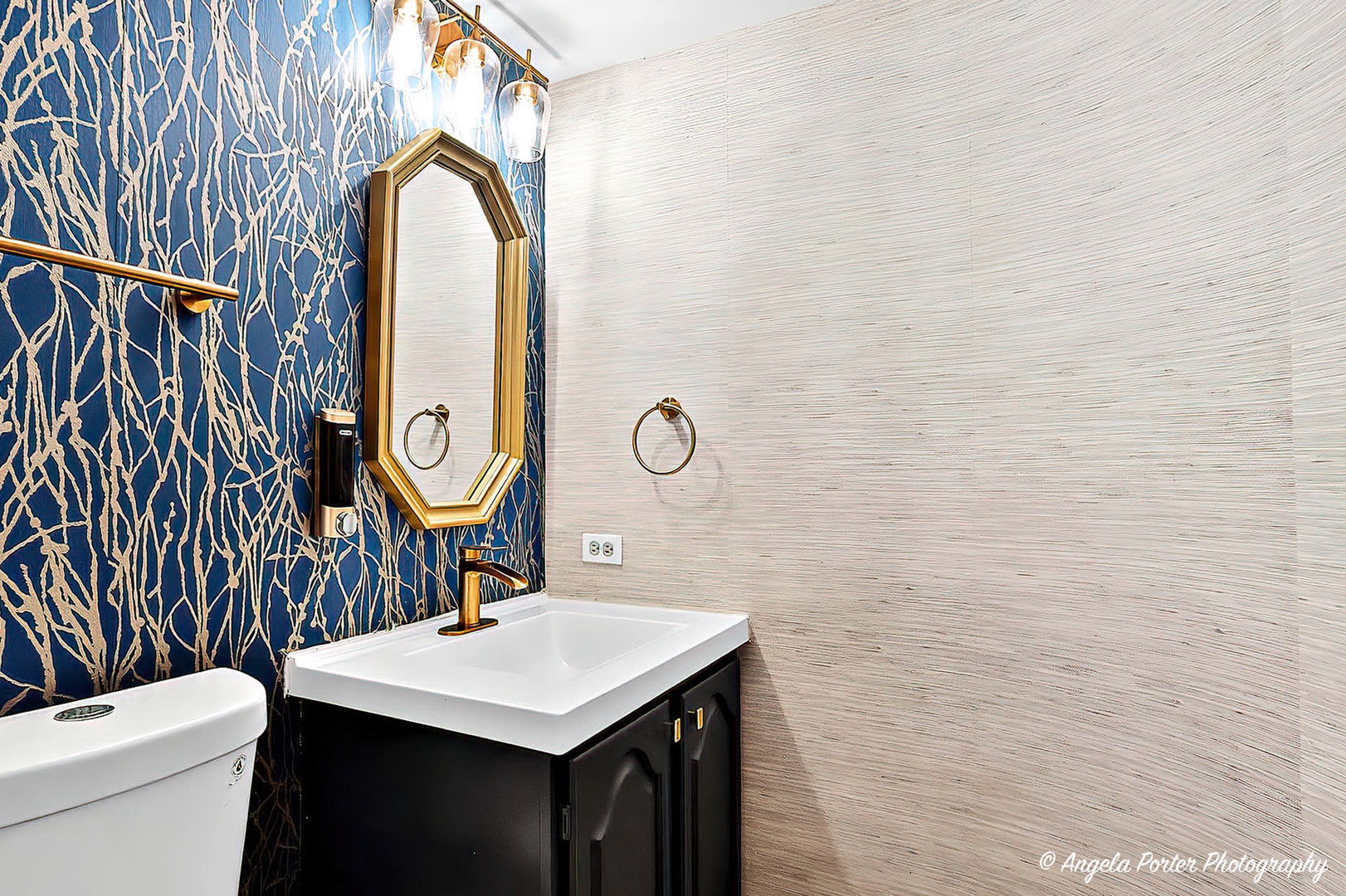 1161 Hampton Lane, Mundelein, IL 60060