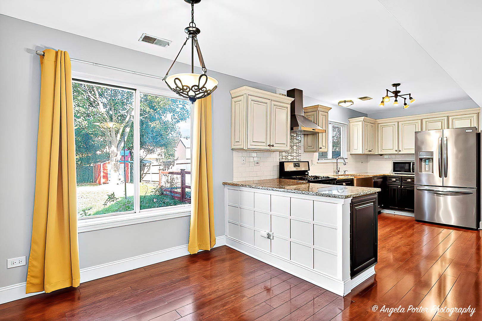 1161 Hampton Lane, Mundelein, IL 60060