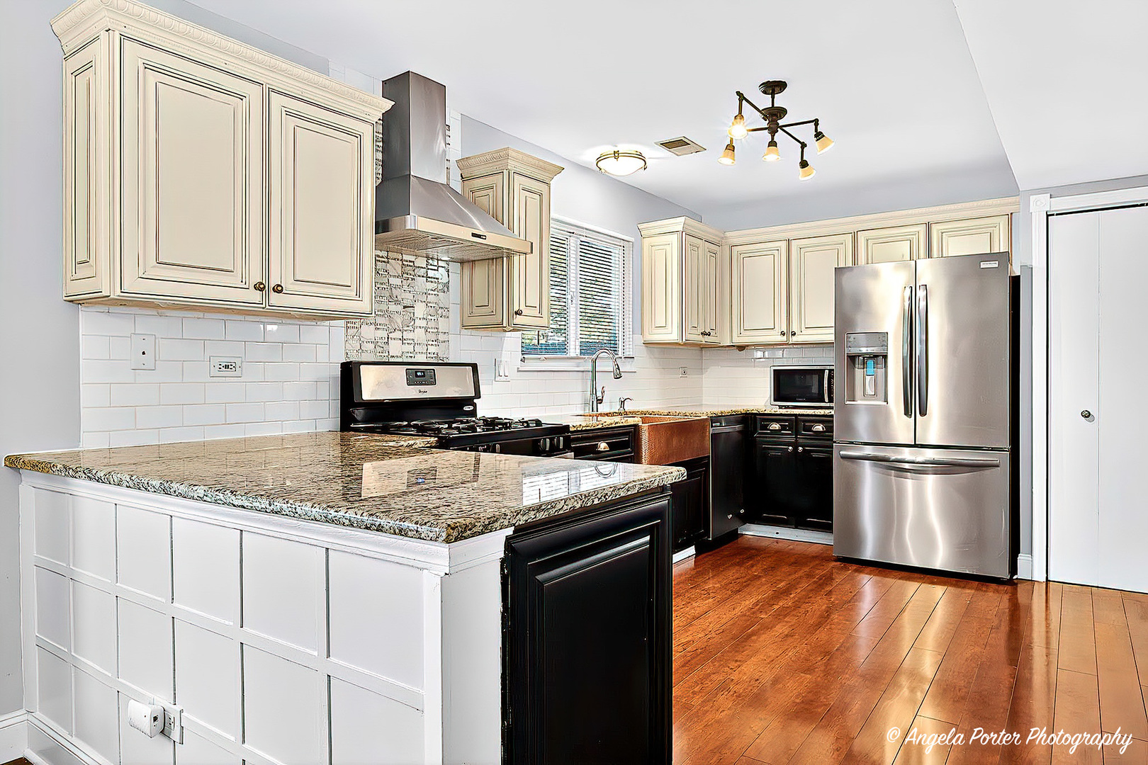 1161 Hampton Lane, Mundelein, IL 60060