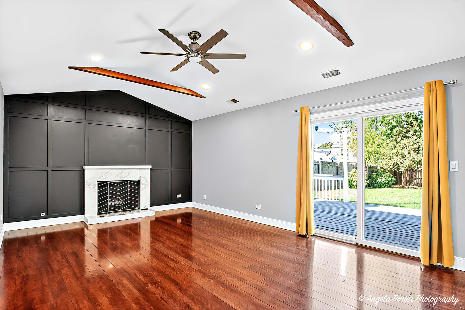 1161 Hampton Lane, Mundelein, IL 60060