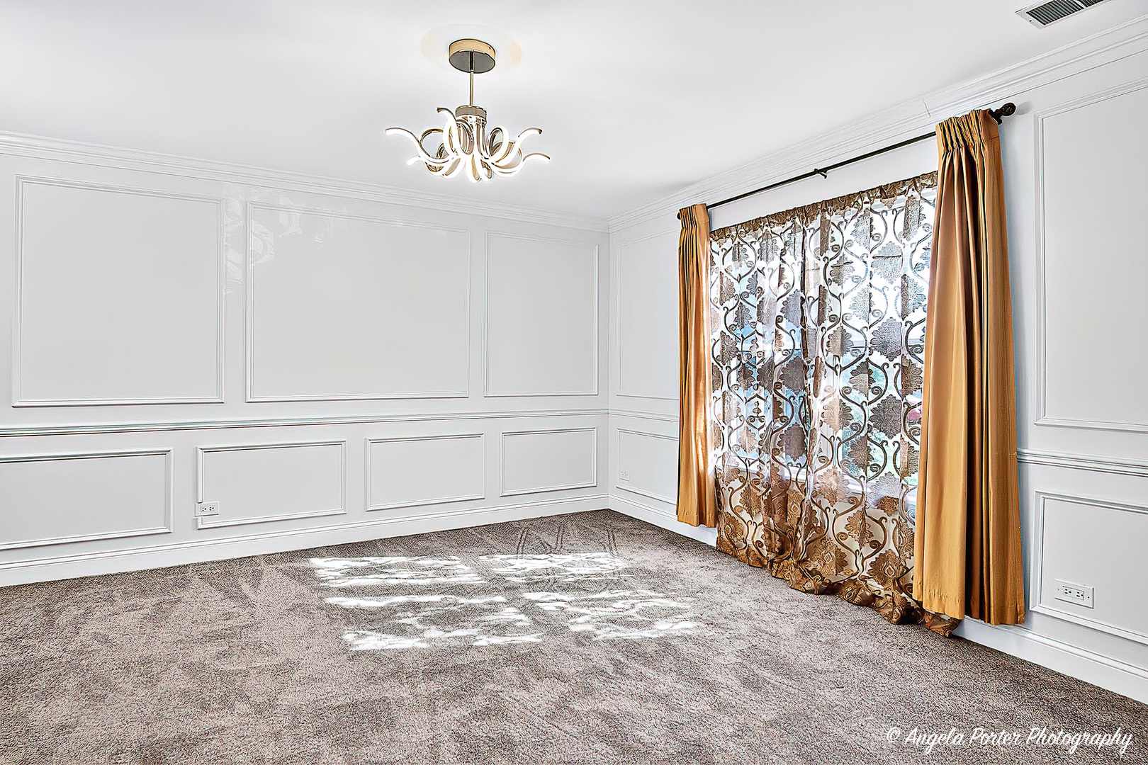 1161 Hampton Lane, Mundelein, IL 60060