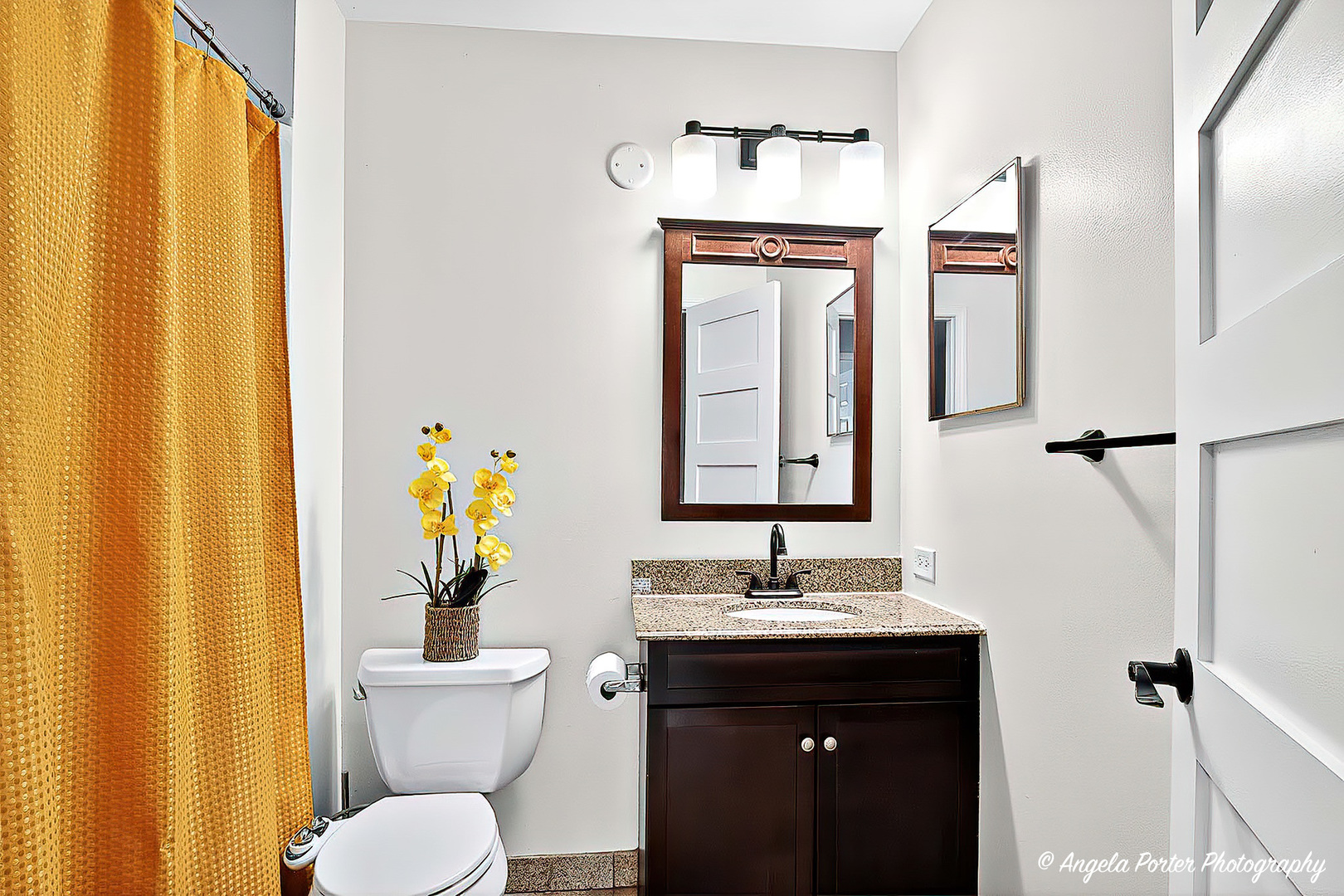 1161 Hampton Lane, Mundelein, IL 60060