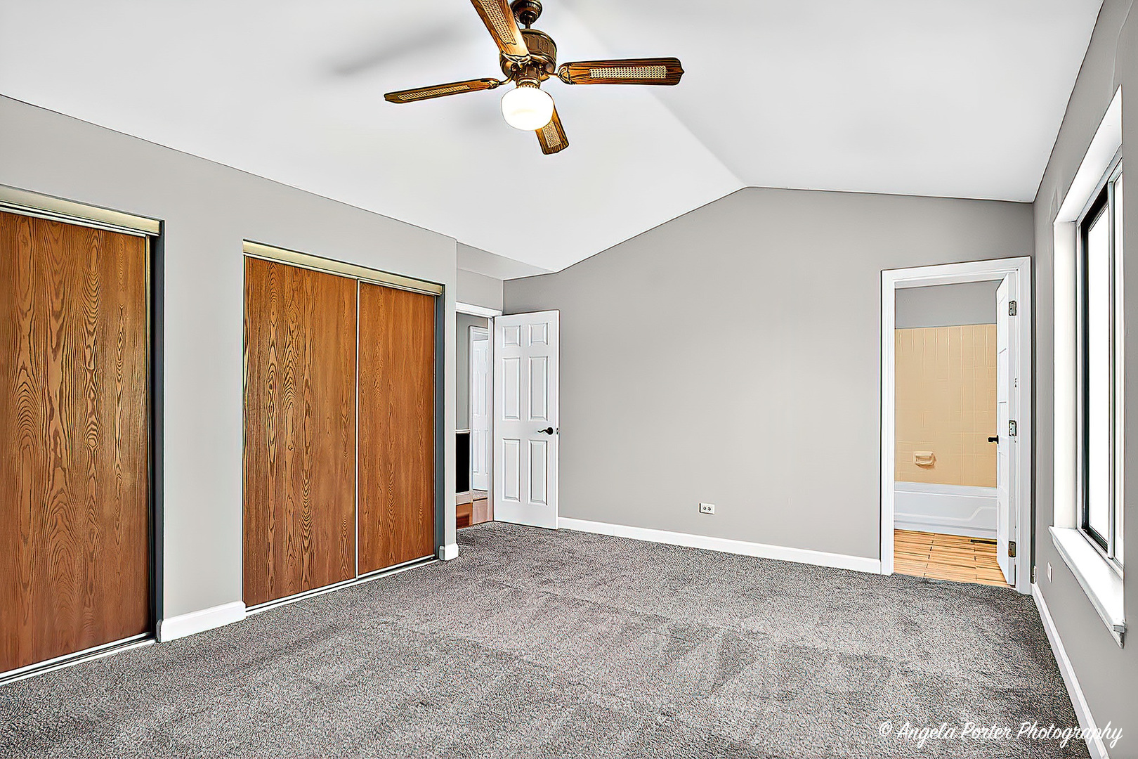 1161 Hampton Lane, Mundelein, IL 60060