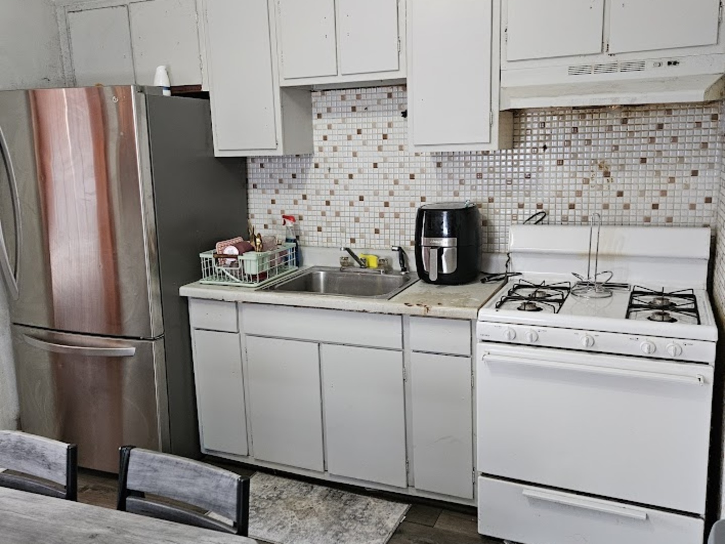 7337 W Barry Avenue, Chicago, IL 60707