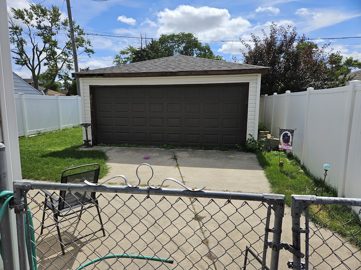 7337 W Barry Avenue, Chicago, IL 60707