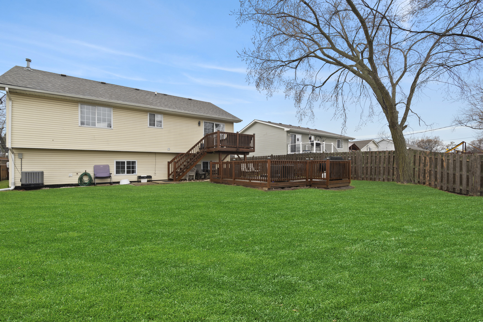 3411 N Lewis Avenue, Waukegan, IL 60087