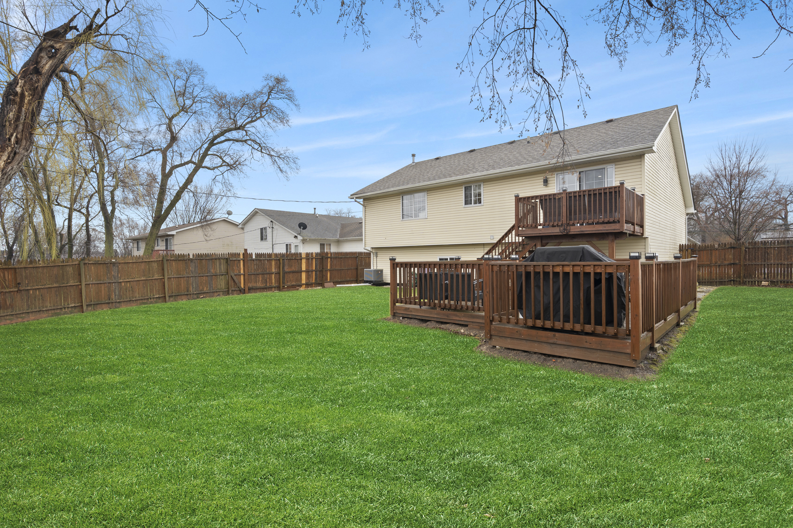 3411 N Lewis Avenue, Waukegan, IL 60087