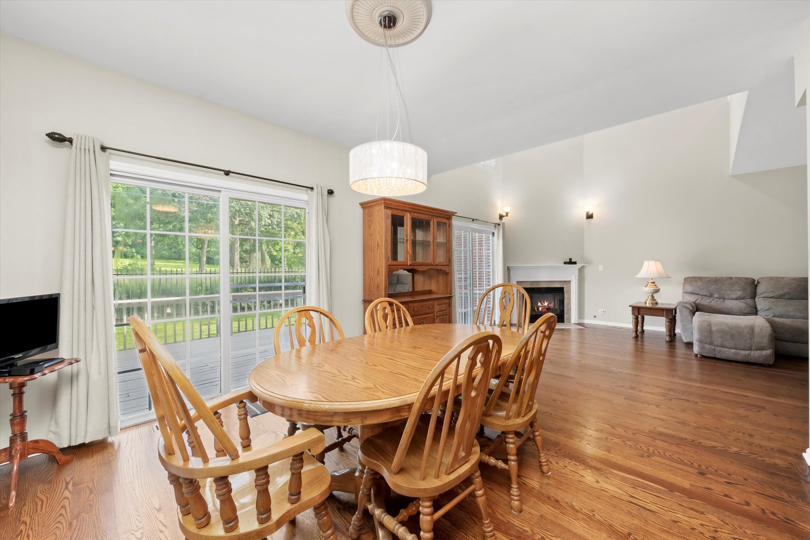 145 Willow Creek Lane, Willow Springs, IL 60480