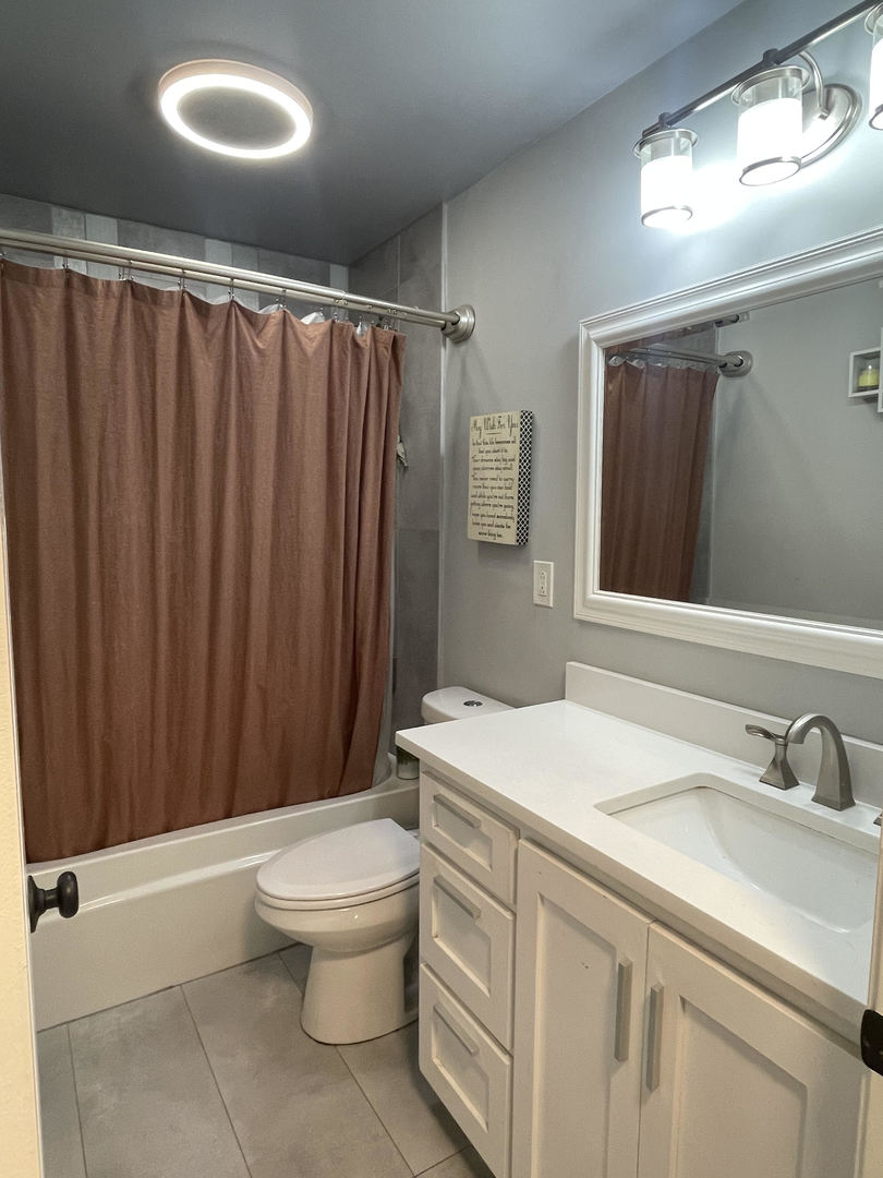 4731 Saint Joseph Creek Road #2B, Lisle, IL 60532