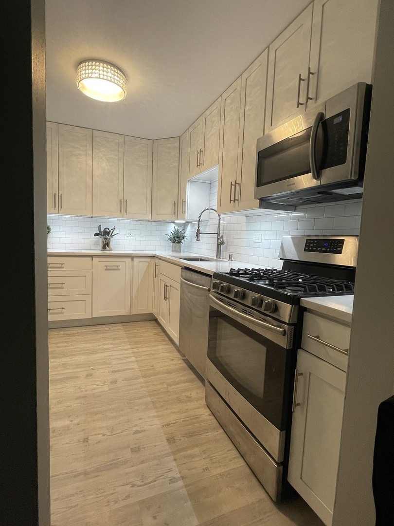 4731 Saint Joseph Creek Road #2B, Lisle, IL 60532
