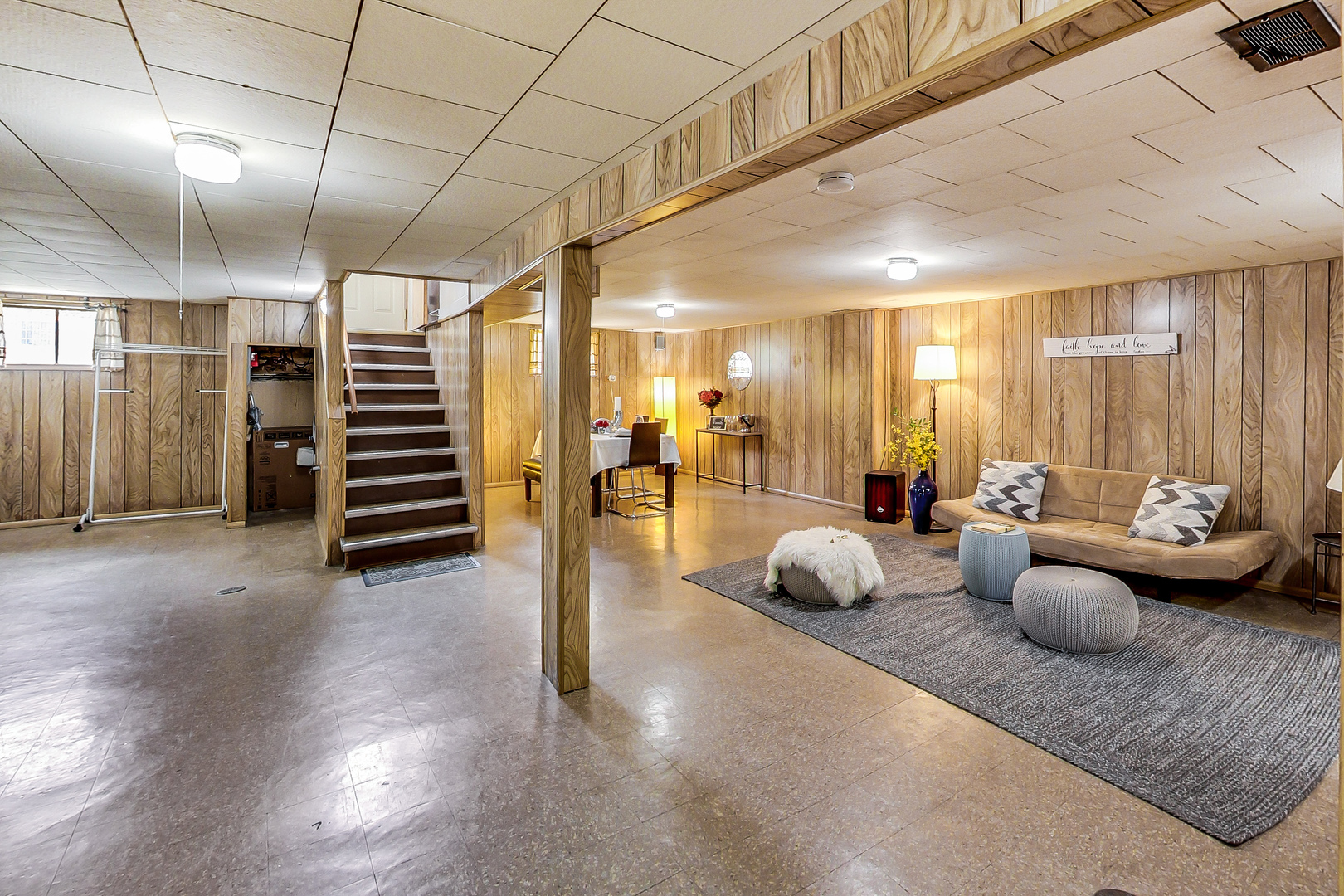 8351 N Oleander Avenue, Niles, IL 60714