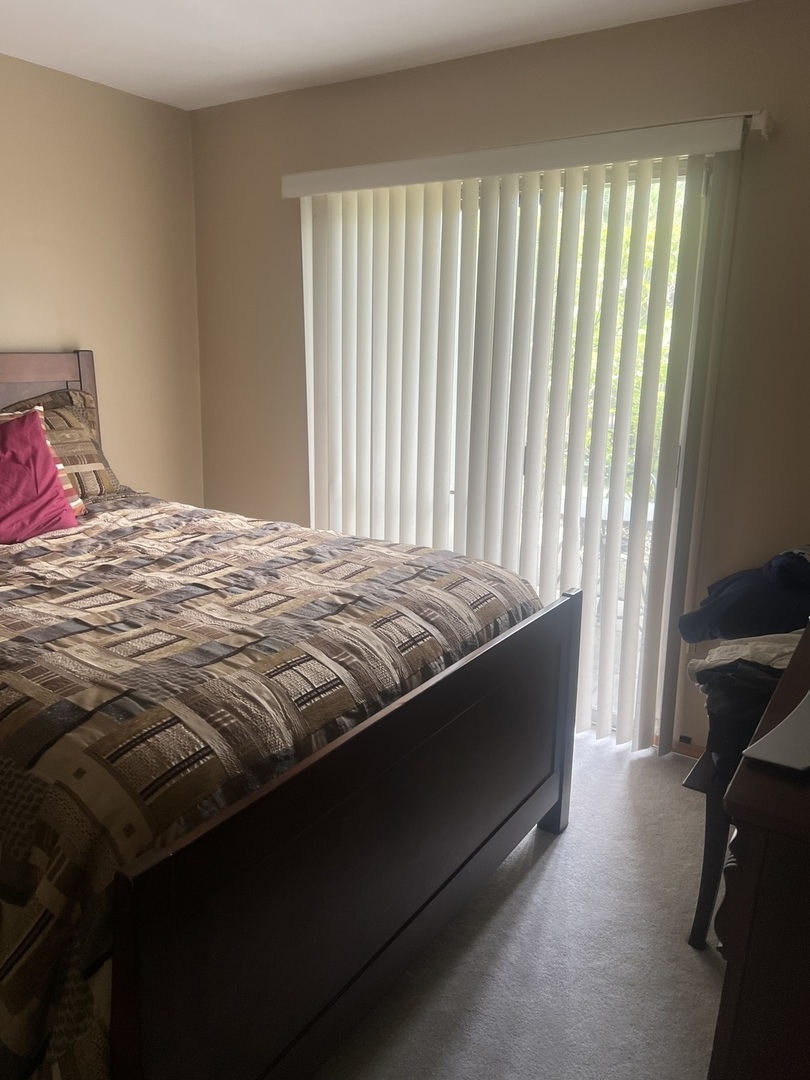 6139 KNOLL WOOD Road #103, Willowbrook, IL 60527