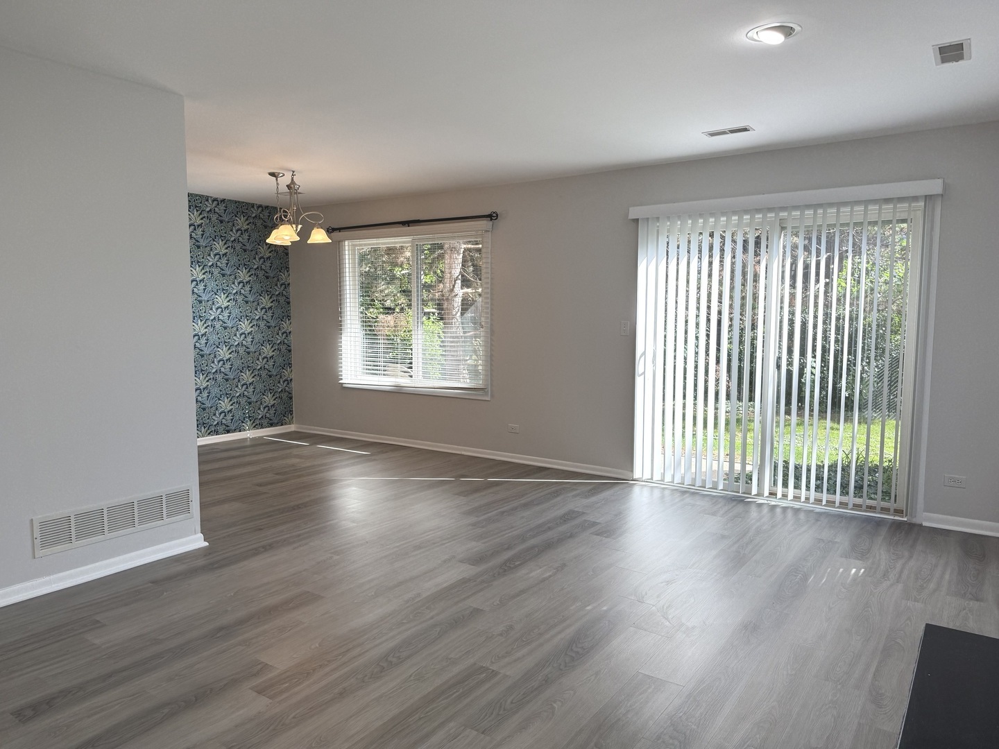 5513 Barclay Court, Clarendon Hills, IL 60514