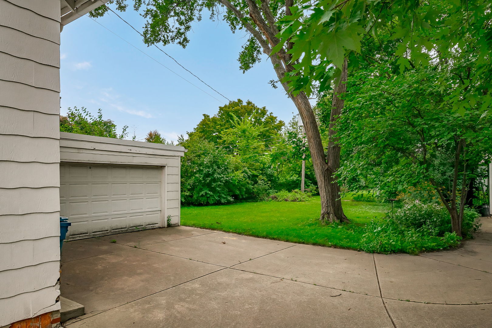 110 N Pine Street, Elmhurst, IL 60126