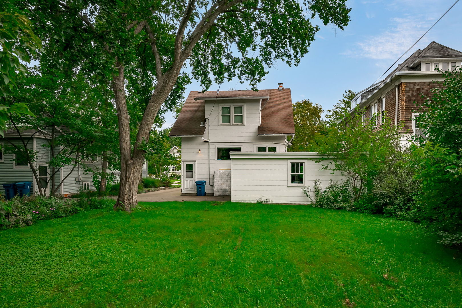 110 N Pine Street, Elmhurst, IL 60126