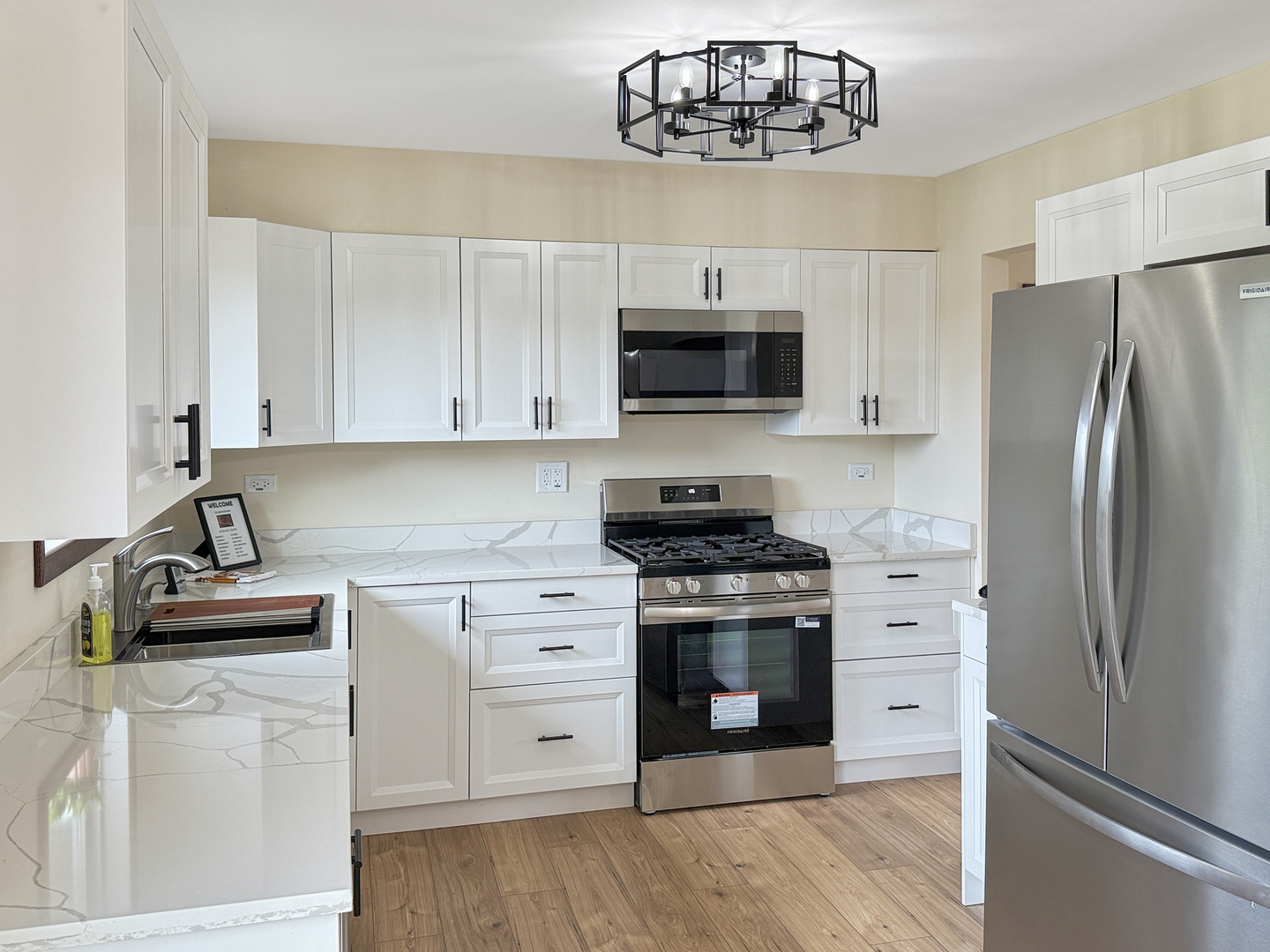 127 Hidden View Drive, Westmont, IL 60559