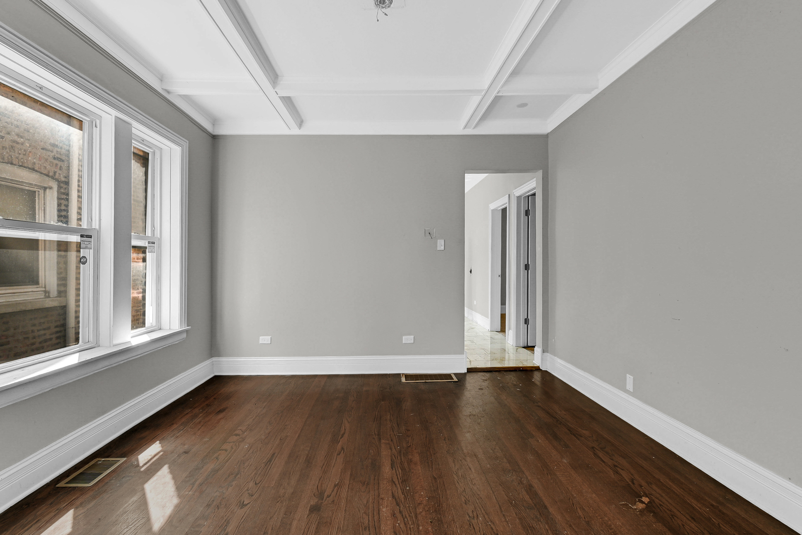 6716 S Indiana Avenue, Chicago, IL 60637