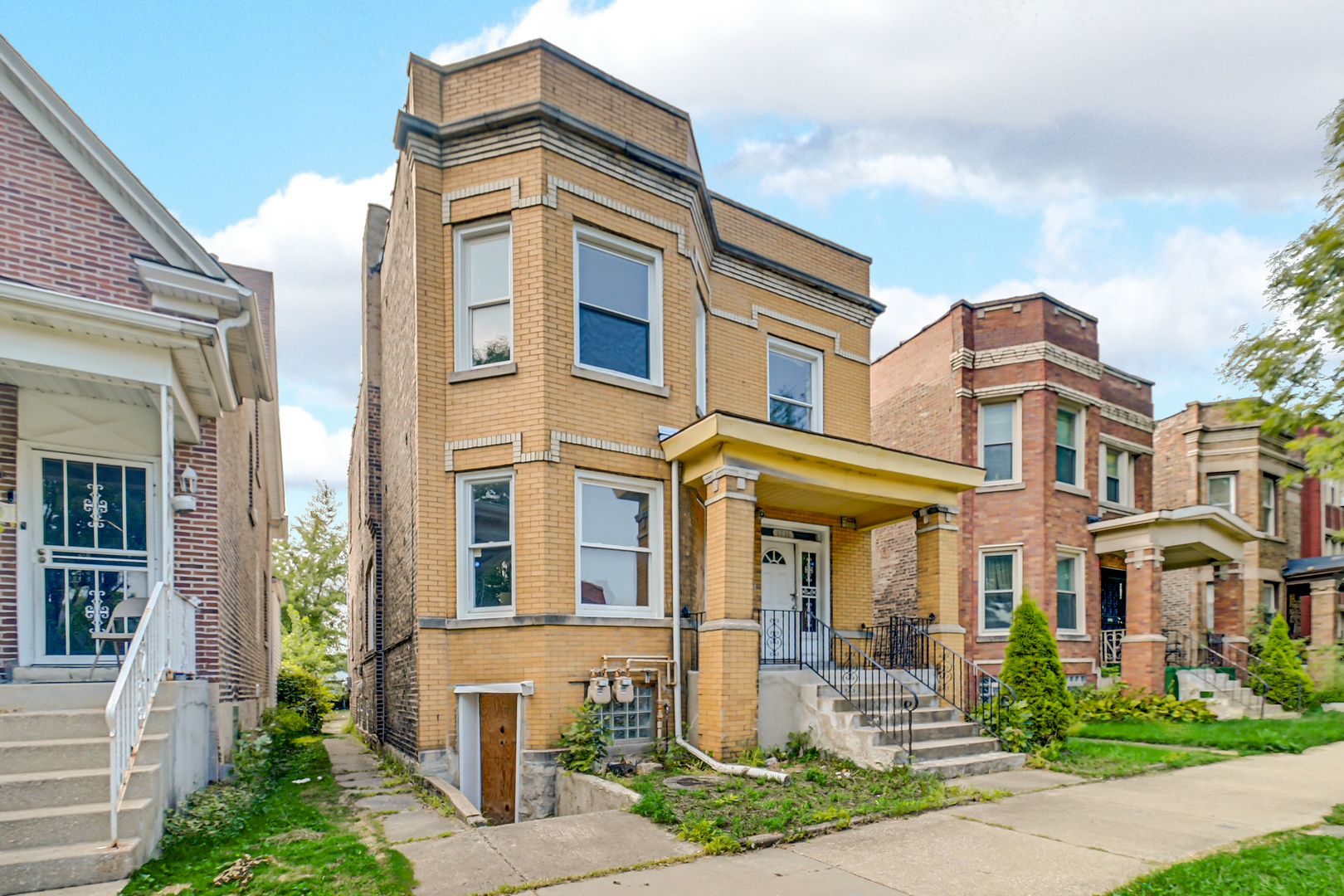 6716 S Indiana Avenue, Chicago, IL 60637