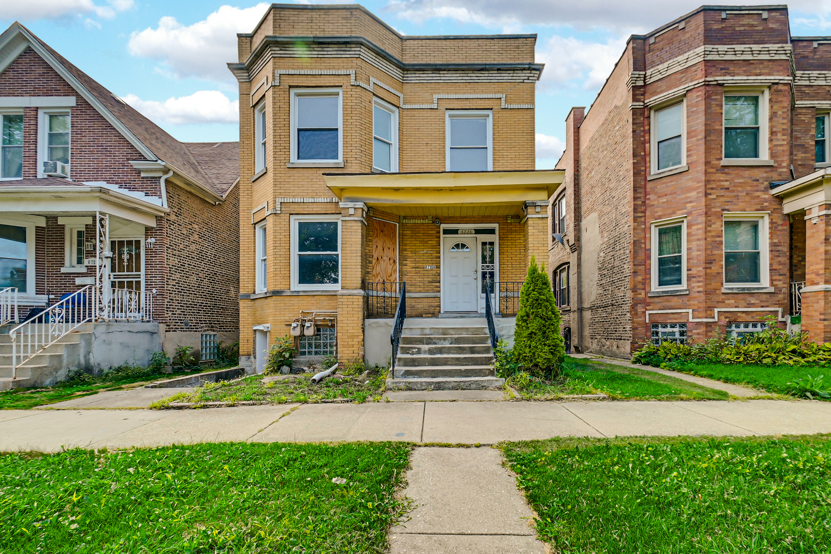 6716 S Indiana Avenue, Chicago, IL 60637